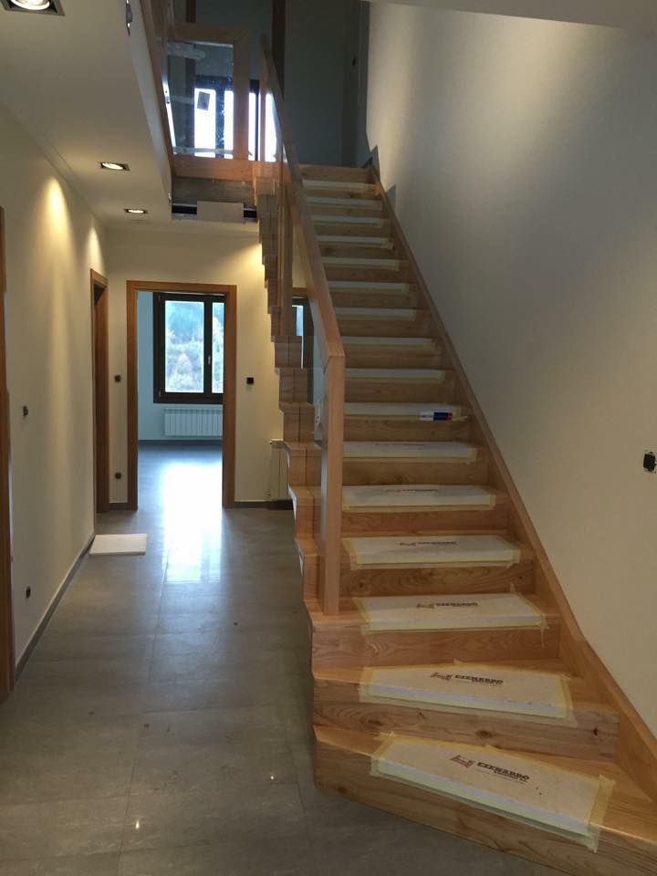 escalera en el interior de una casa