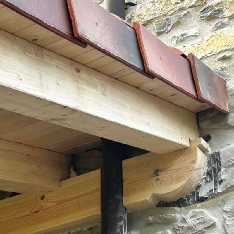 Estructura soportada en vigas de madera